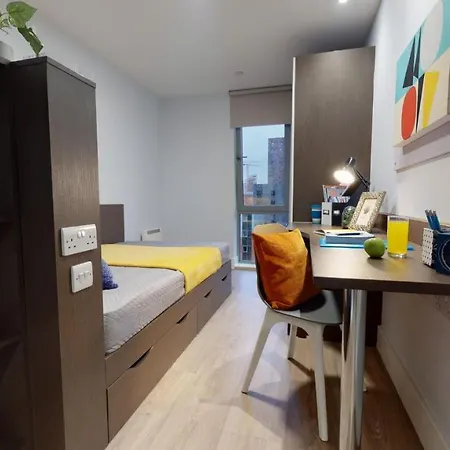 Private Bedrooms At Penworks House Near Centre * Birmingham