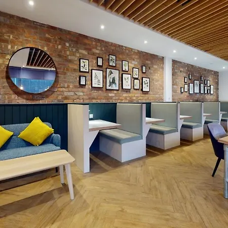 Private Bedrooms At Penworks House Near Centre