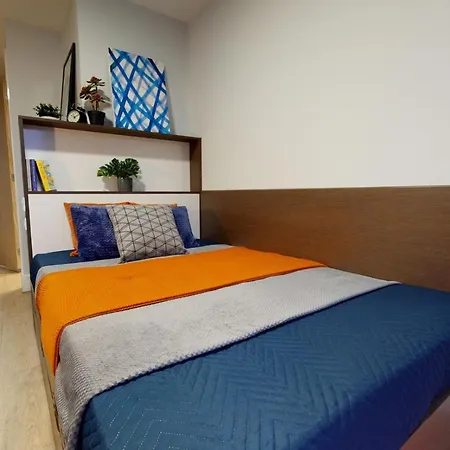 Private Bedrooms At Penworks House Near Centre Apartament
