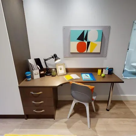 Private Bedrooms At Penworks House Near Centre Apartament *