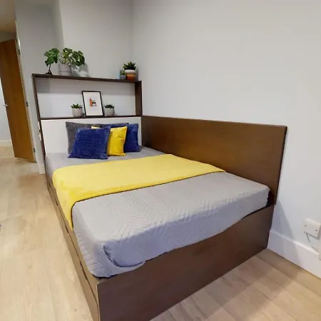 Private Bedrooms At Penworks House Near Centre Apartament *