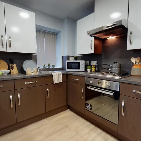 Private Bedrooms At Penworks House Near Centre *