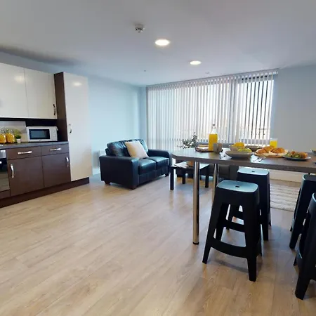 Apartament Private Bedrooms At Penworks House Near Centre *